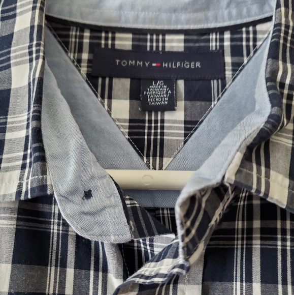💎 Tommy Hilfiger Long-Sleeve Button-Down Shirt - Picture 2 of 6